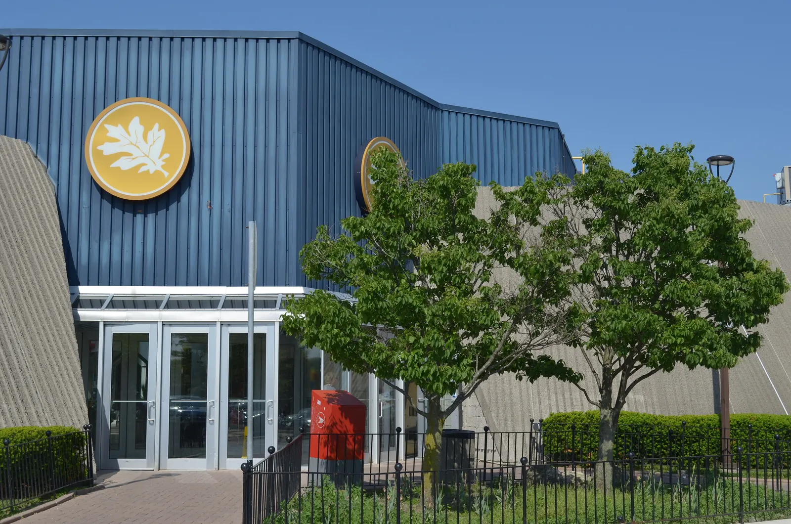 An entrance to White Oaks Mall.